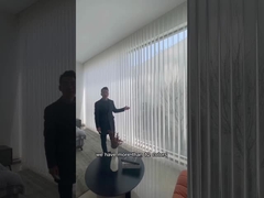 Il portello scorrevole verticale acceca la tenda di finestra veneziana per la segretezza